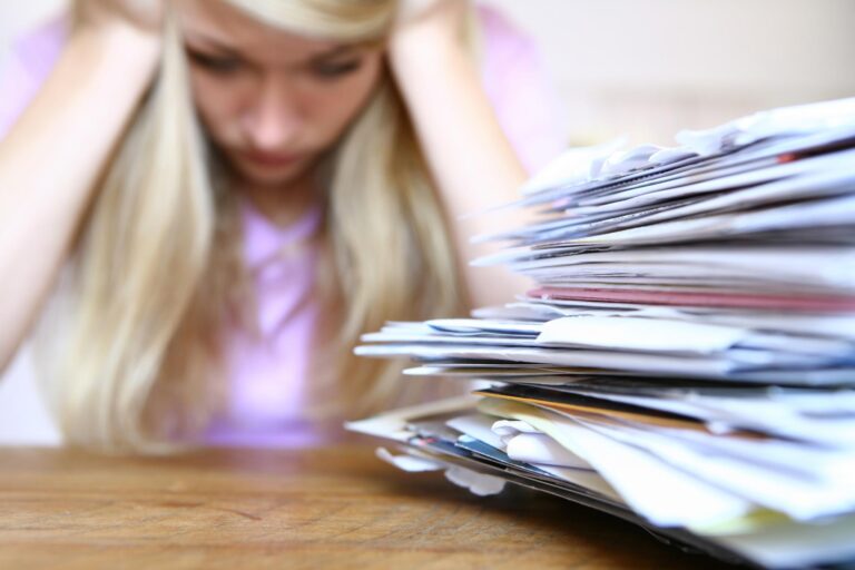 Wat is een akte van cessie en wat betekent dit voor medewerkers en werkgevers