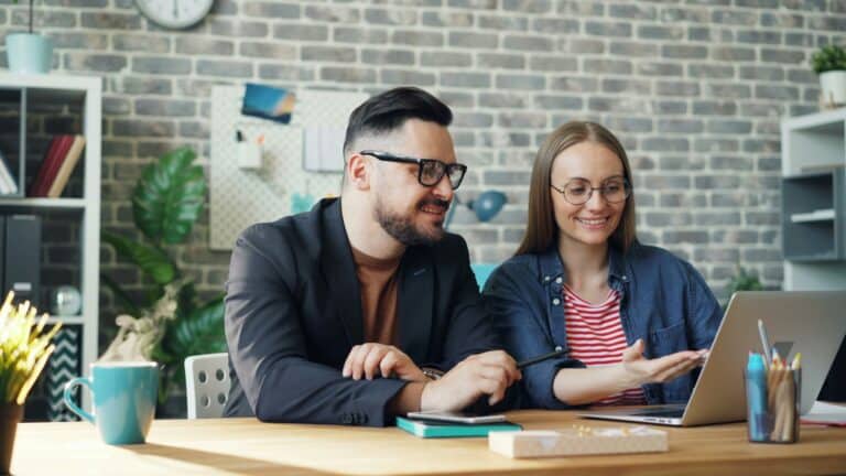 Hulp bij sparen: praktische tips (en waarom je het niet alleen hoeft te doen)